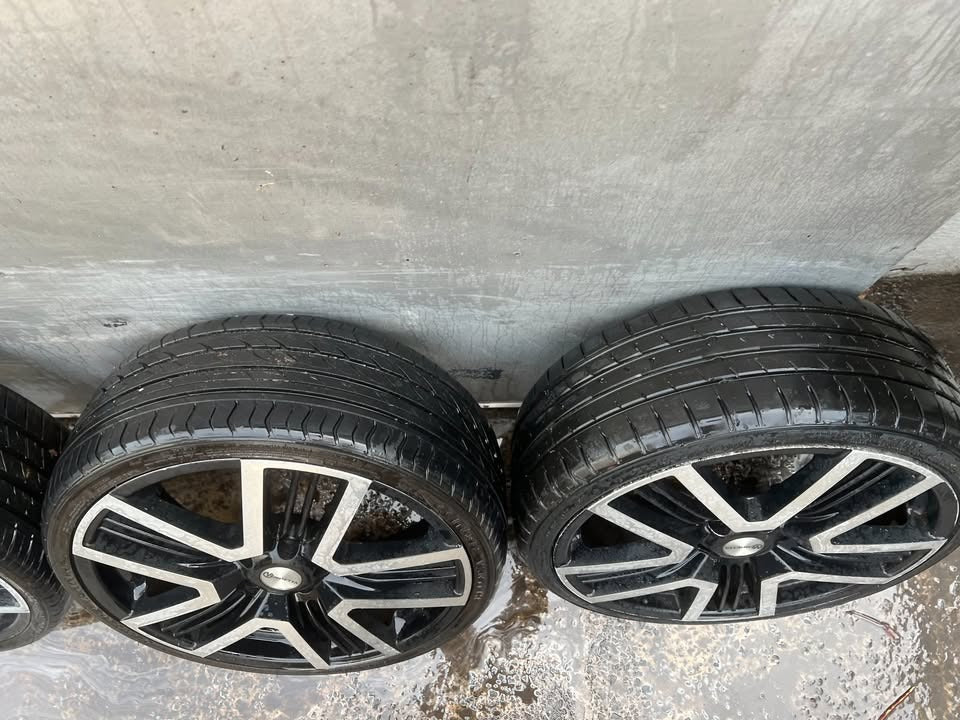Vendetta 20” Alloy Wheels with Good Tyres