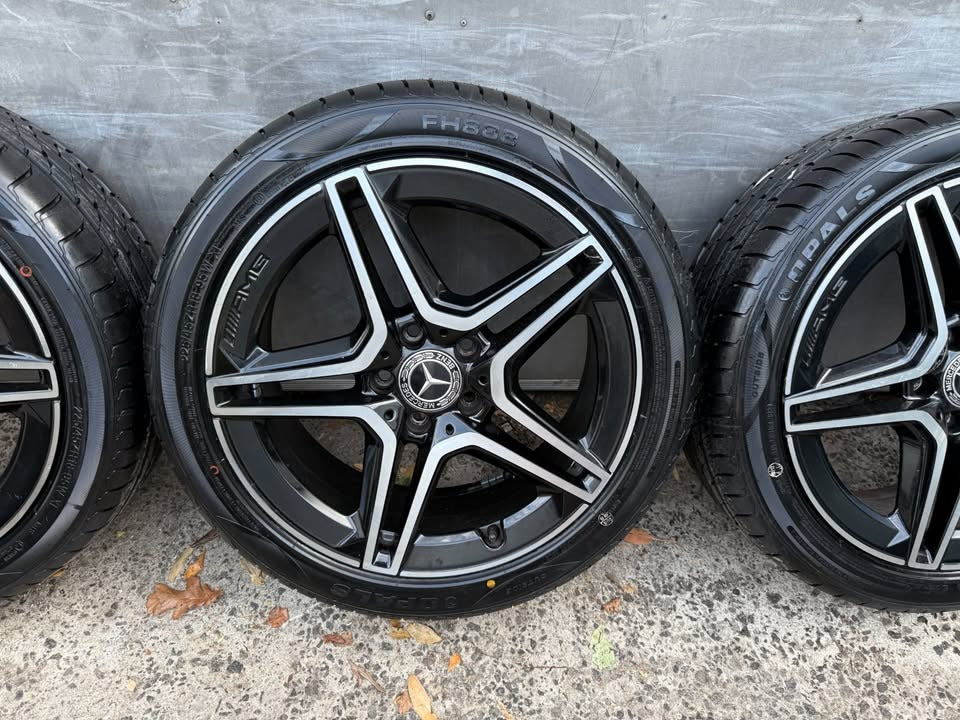 Mercedes Benz 18” Alloy Wheels with Brand New Tyres