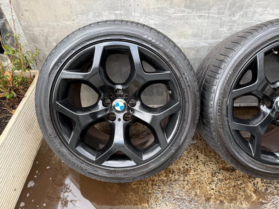 BMW X5 20” Staggered Alloy Wheels with Good Tyres
