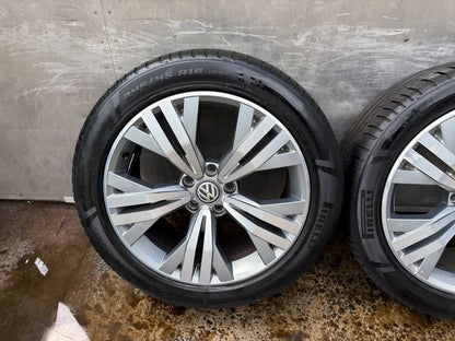 Volkswagen Passat 18” Alloy Wheels with Excellent Tyres