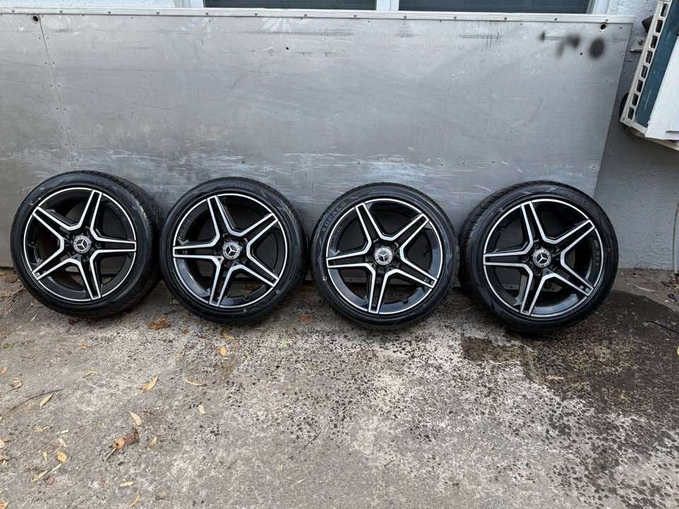 Mercedes Benz 18” Alloy Wheels with Brand New Tyres