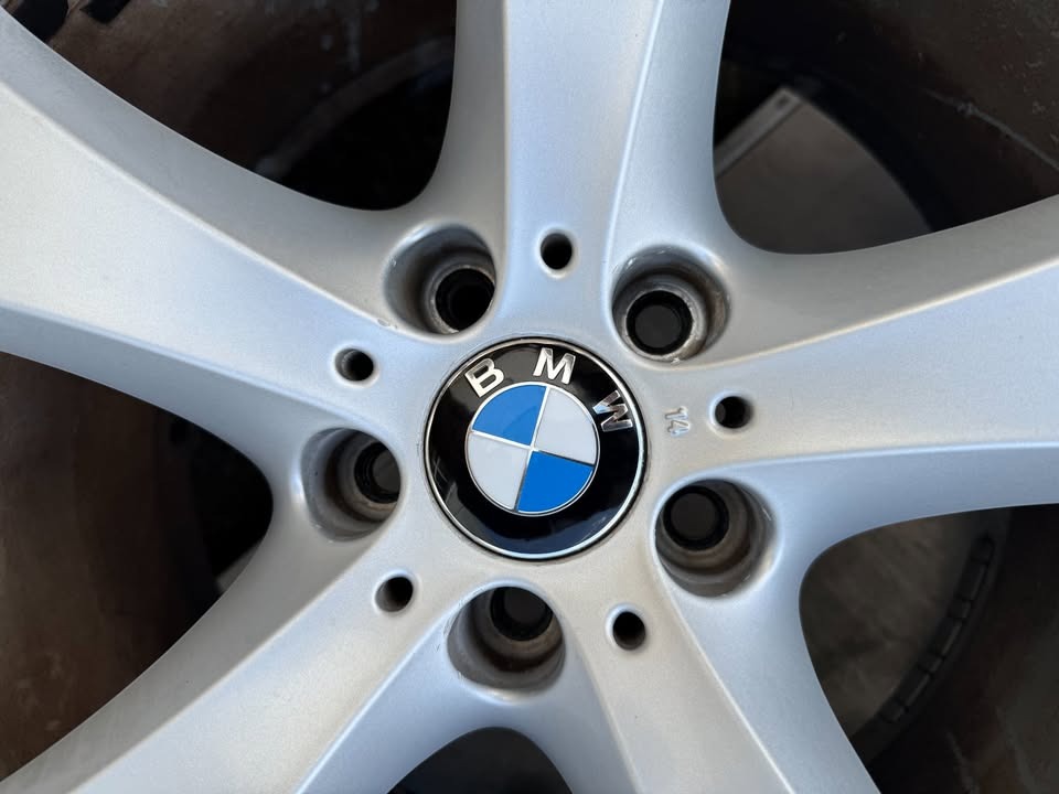 BMW X5/X6 Staggered 20” Alloy Wheels with Tyres