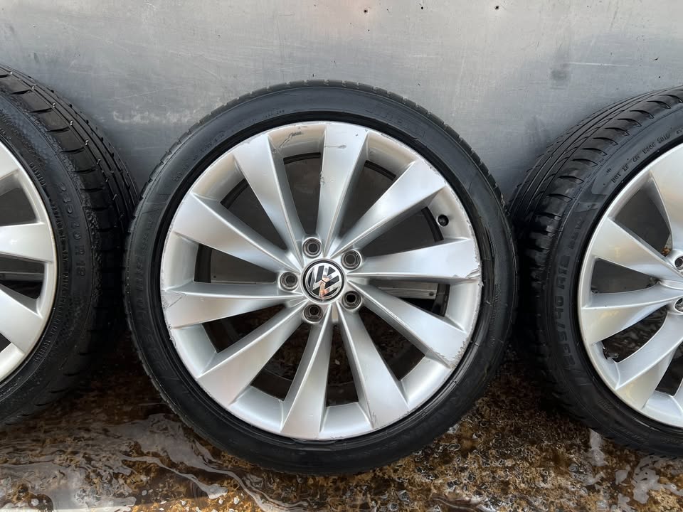 Volkswagen CC Interlagos 18" Alloy Wheels with Good Tyres