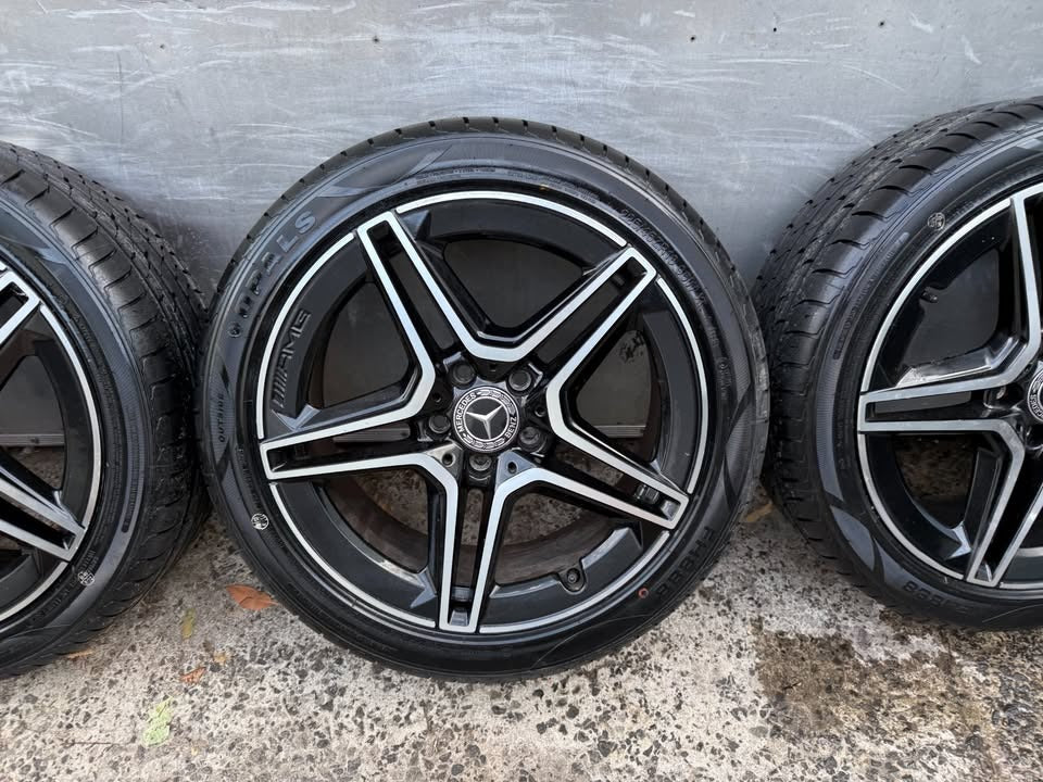 Mercedes Benz 18” Alloy Wheels with Brand New Tyres