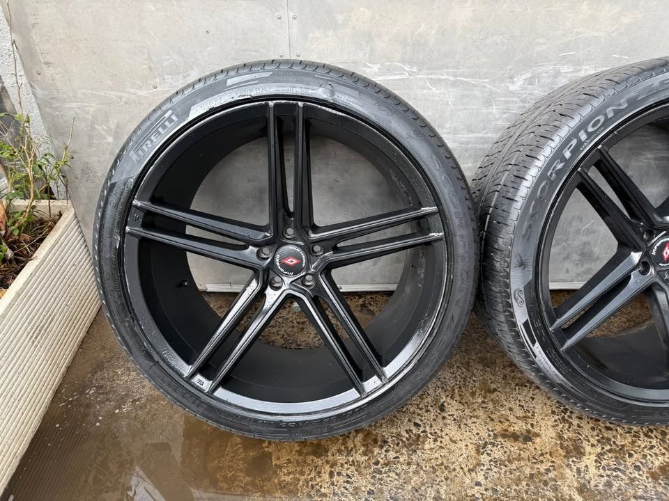 Inforged 22” Alloy Wheels with Good Tyres