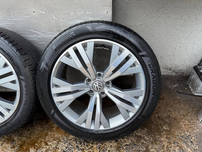 Volkswagen Passat 18” Alloy Wheels with Excellent Tyres