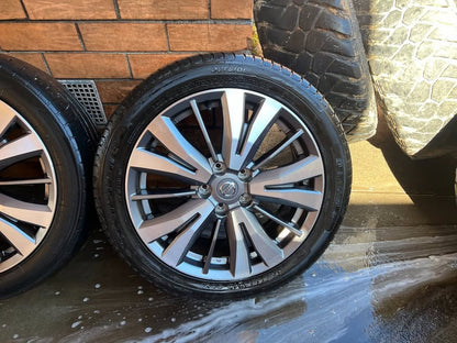 Nissan Pathfinder 18” Alloy Wheels with Excellent Tyres.