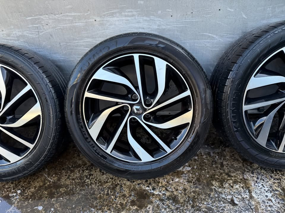 Renault Koleos 18” Alloy Wheels with Tyres