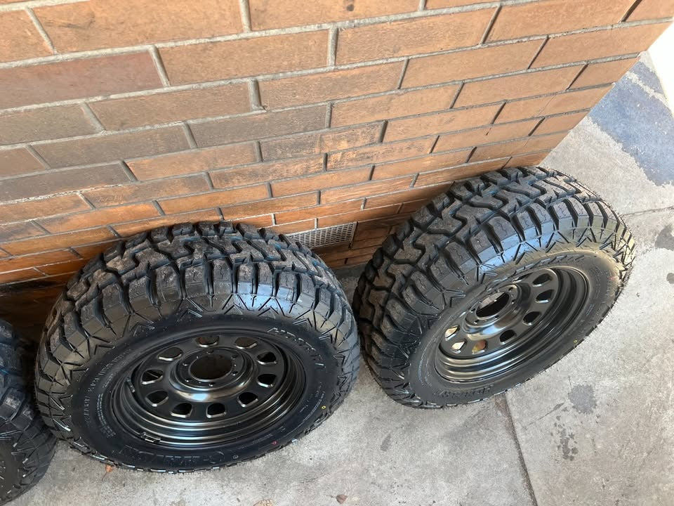 32 Inch Rugged Terrain Tyres on 6 Stud Rims New