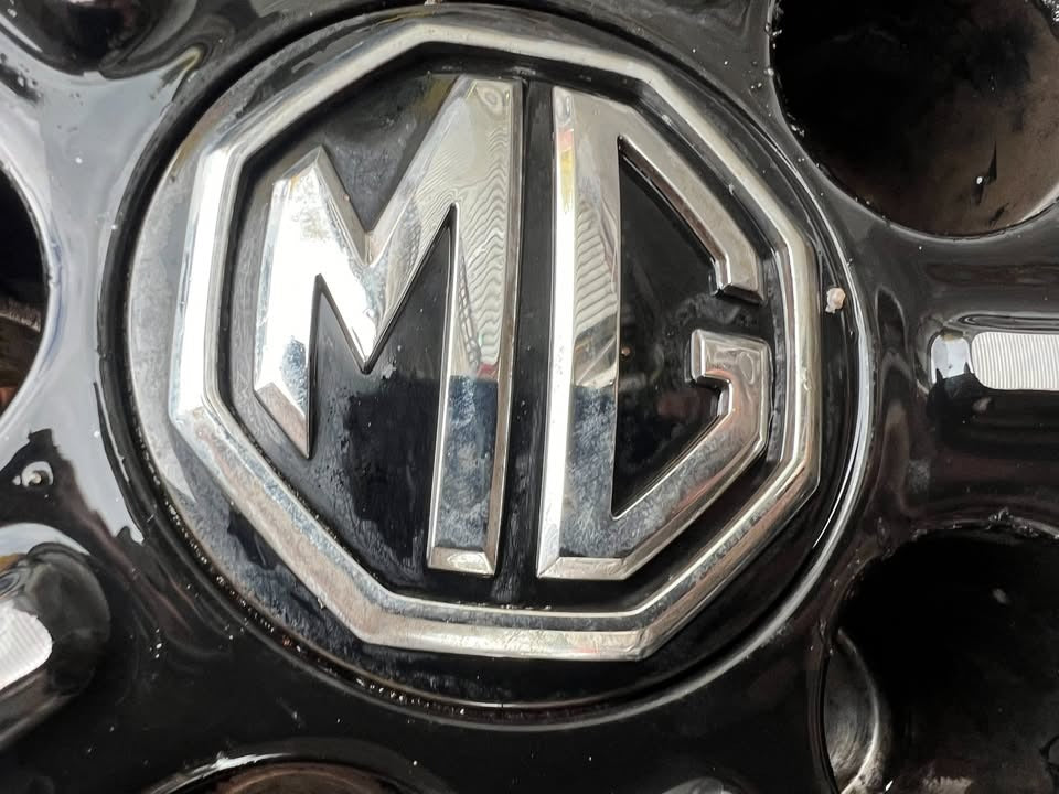 MG 17” Alloy Wheels with Good Tyres