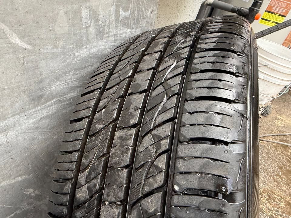 Kia Sportage 18” Alloy Wheels with Like New Kumho Tyres