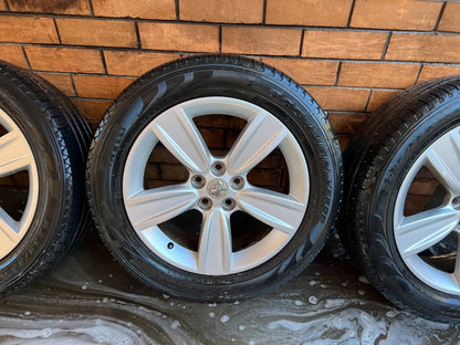 Peugeot 18” Alloy Wheels with Pirelli Tyres