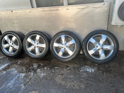 Jeep Cherokee 20” Alloy Wheels with Nitto Terra Grappler Tyres