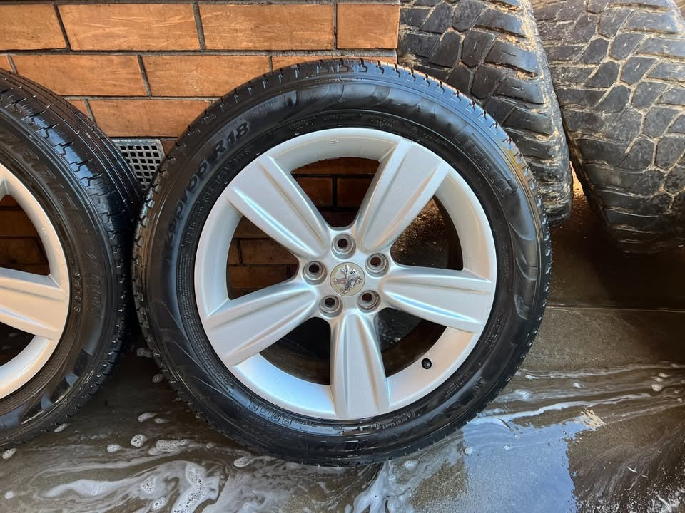 Peugeot 18” Alloy Wheels with Pirelli Tyres