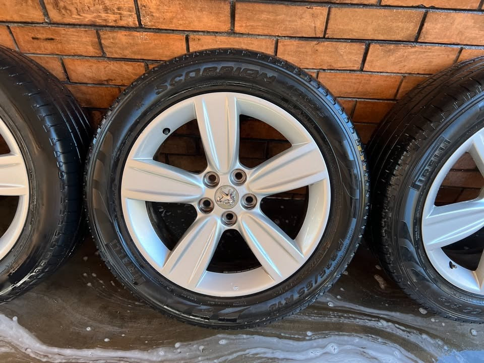 Peugeot 18” Alloy Wheels with Pirelli Tyres
