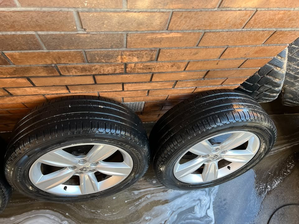 Peugeot 18” Alloy Wheels with Pirelli Tyres