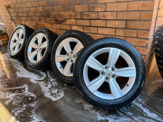 Peugeot 18” Alloy Wheels with Pirelli Tyres