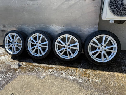 Lexus 18” Alloy Wheels with Tyres