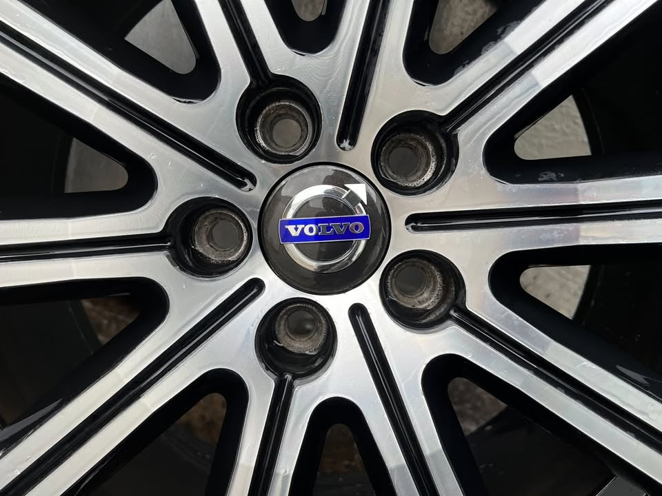 Volvo V60 S60 18" Alloy Wheels with Good Tyres