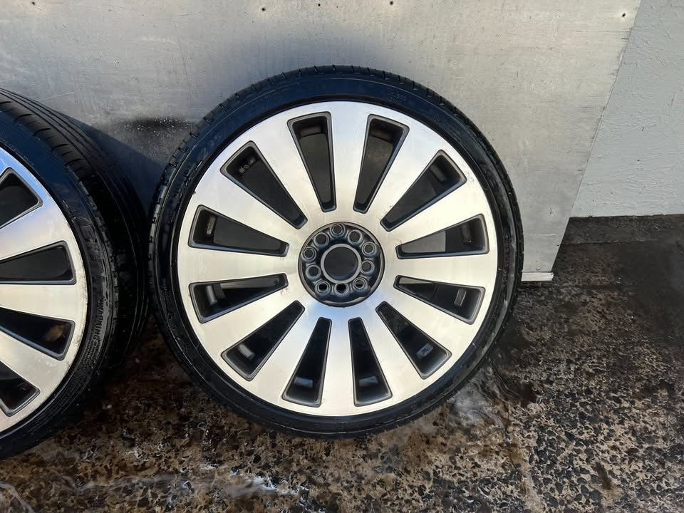 Multi Fit 19” Alloy Wheels with Excellent Tyres