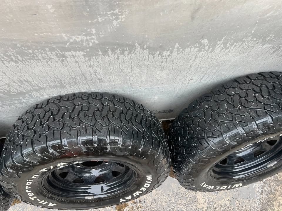 BF Goodrich A/T Tyres with 5 Stud Rims
