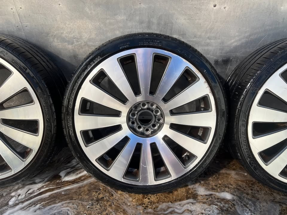 Multi Fit 19” Alloy Wheels with Excellent Tyres