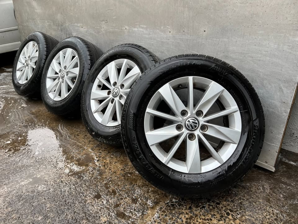 Volkswagen Golf/Caddy 15” Alloy Wheels with Excellent Tyres