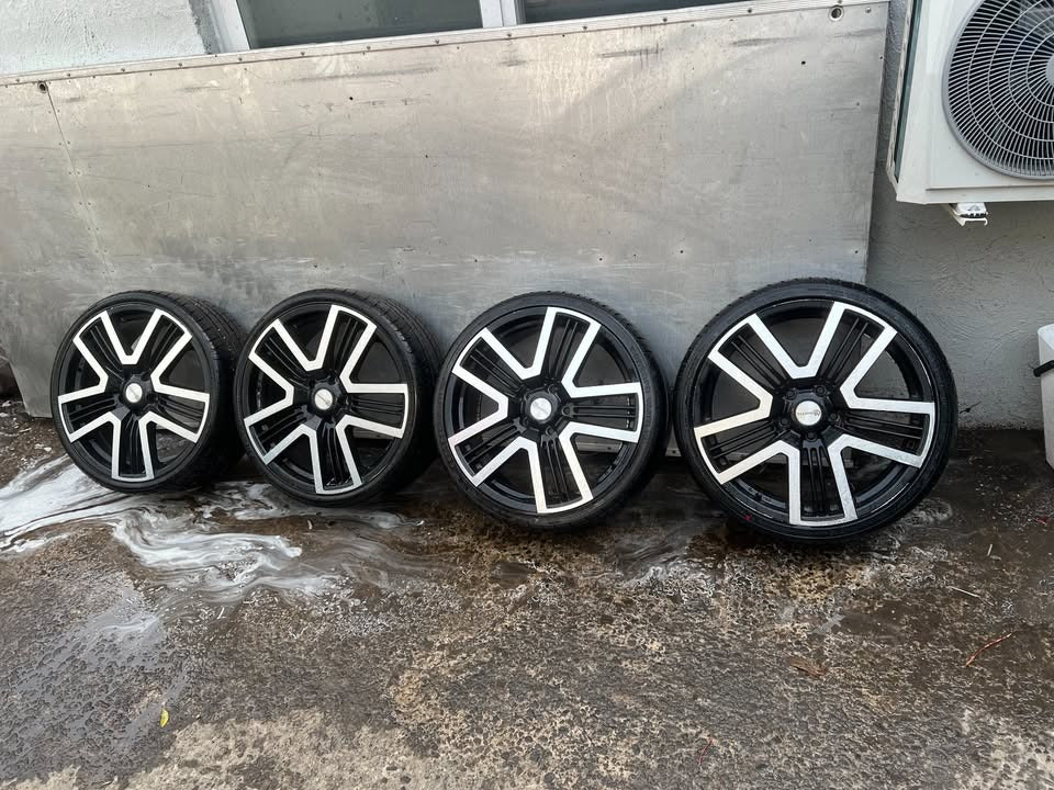 Vendetta 20” Alloy Wheels with Good Tyres