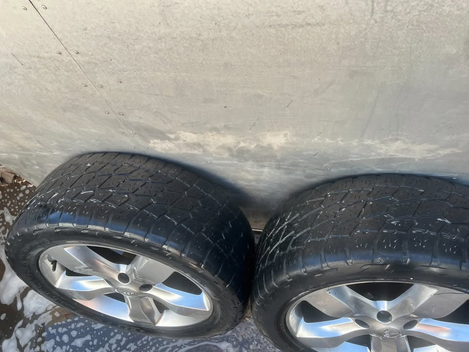 Jeep Cherokee 20” Alloy Wheels with Nitto Terra Grappler Tyres