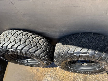 Maxxis Razr M/T 33” Tyres on 5 Stud Rims