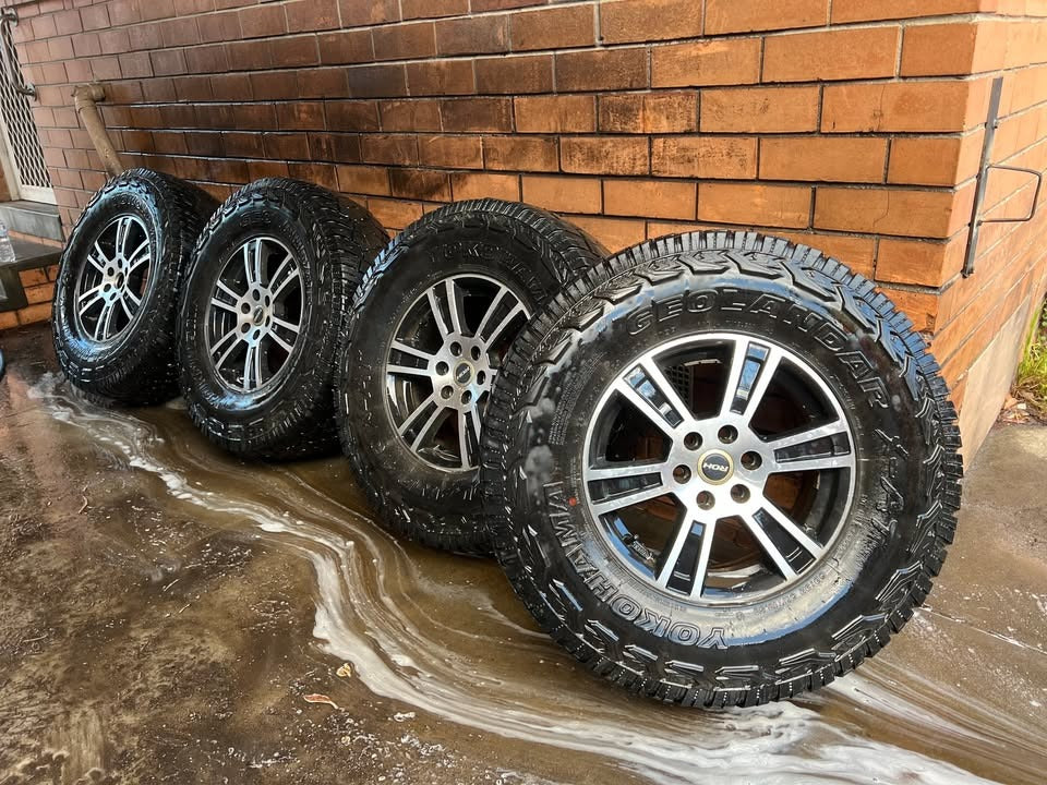 ROH Navara 16” Alloy Wheels with Yokohama Geolander A/T Tyrea