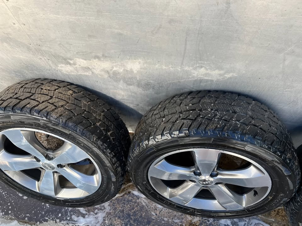 Jeep Grand Cherokee 20” Alloy Wheels with A/T Tyres