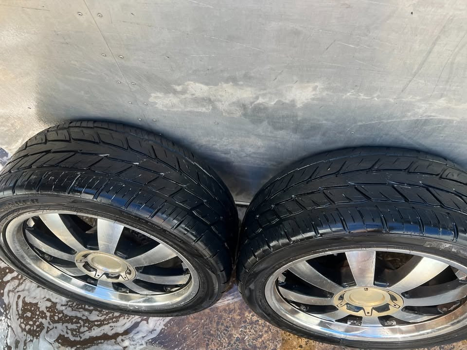 20” Multi Spoke Alloy Wheels with Good Tyres