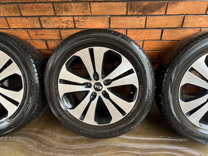 Kia Sportage 18" Alloy Wheels with Excellent Tyres