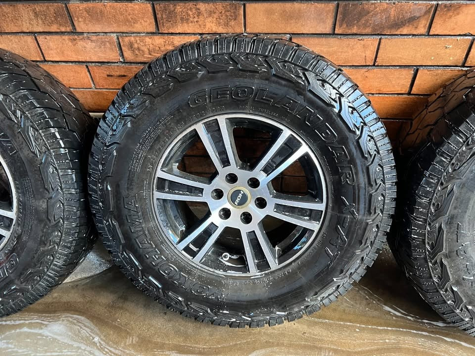 ROH Navara 16” Alloy Wheels with Yokohama Geolander A/T Tyrea