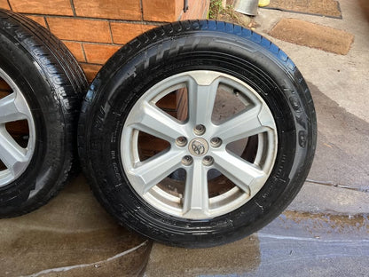 Toyota Kluger 17” Alloy Wheels with Excellent Tyres
