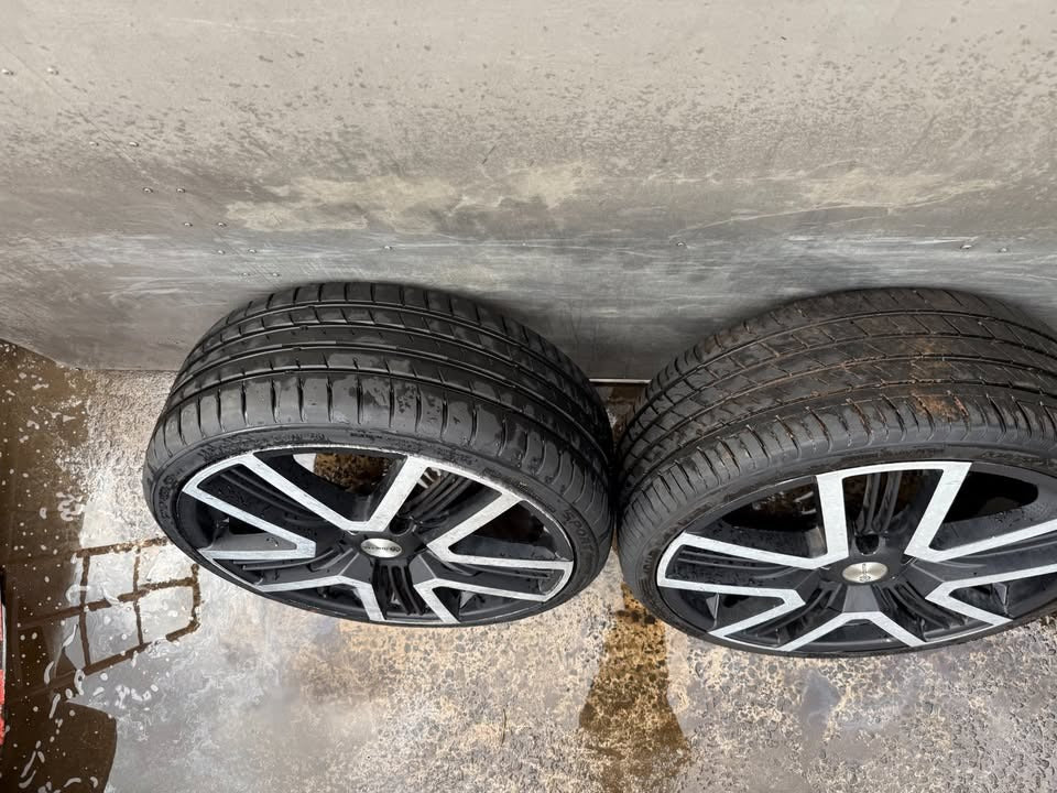 Vendetta 20" Alloy Wheels with Excellent Tyres