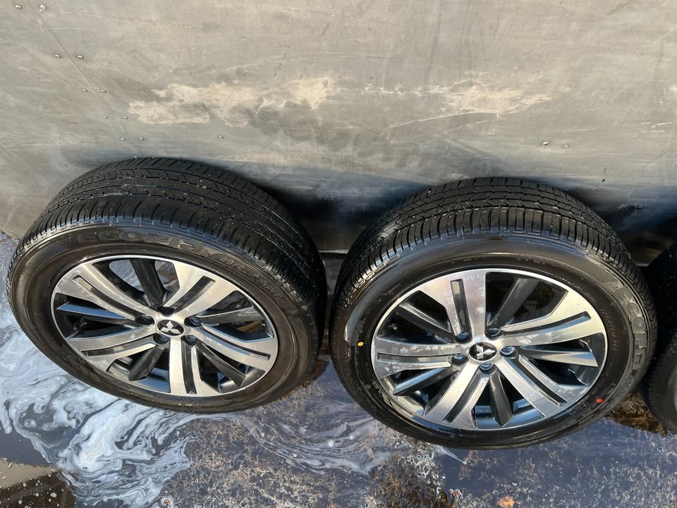 Mitsubishi ASX/Eclipse 18" Alloy Wheels with Tyres