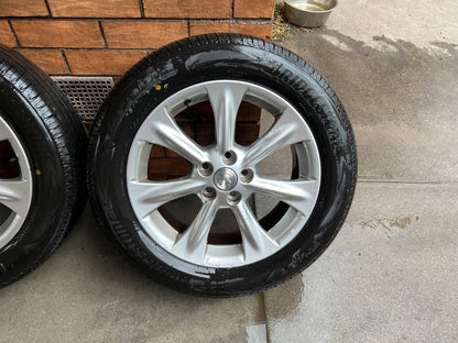 Lexus 18" Alloy Wheels with Excellent Bridgestone Tyres