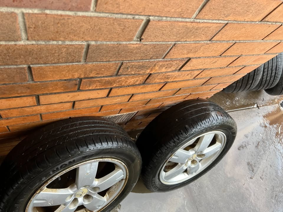 Mitsubishi Outlander 17" Alloy Wheels with Tyres