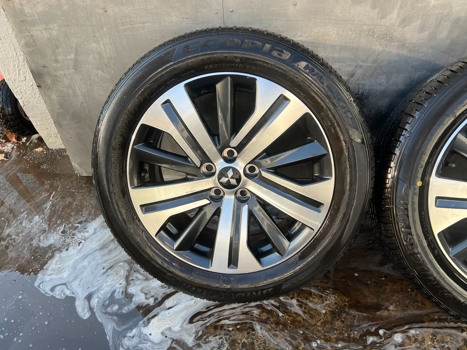 Mitsubishi ASX/Eclipse 18" Alloy Wheels with Tyres