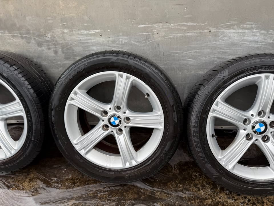 BMW 3 Series 17" Alloy Wheels with Good Tyres