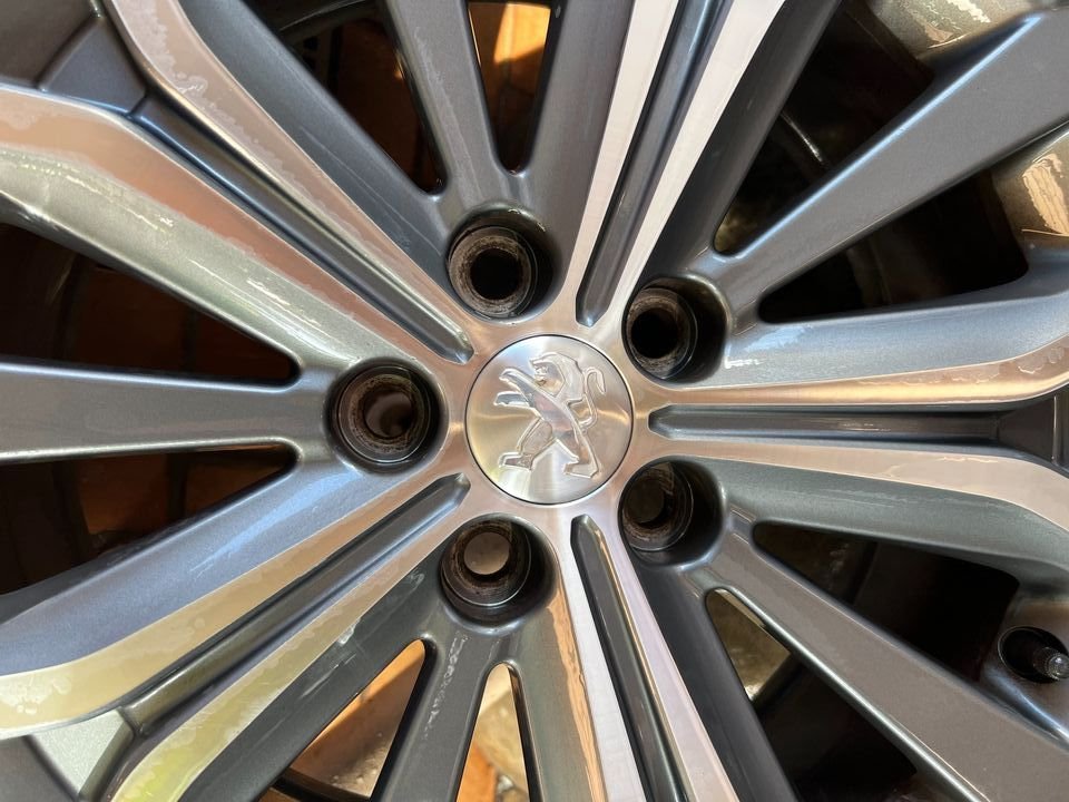 Peugeot 4008 18" Alloy Wheels with Tyres