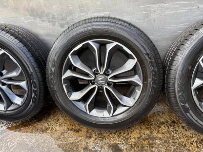 Honda CRV 18" Alloy Wheels with Excellent Tyres