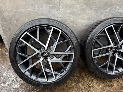 Hyundai Elantra 18" Alloy Wheels with Michelin Tyres