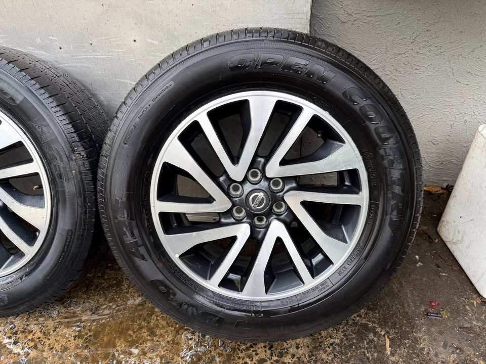 Nissan Navara NP300 18" Alloy Wheels with Tyres
