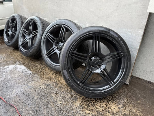 Mercedes Benz AMG 20" Alloy Wheels with Excellent Tyres