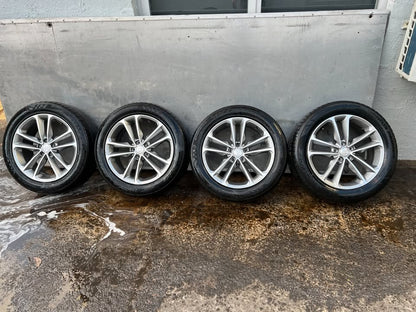 Hyundai Sante Fe 19” Alloy Wheels with Good Tyres