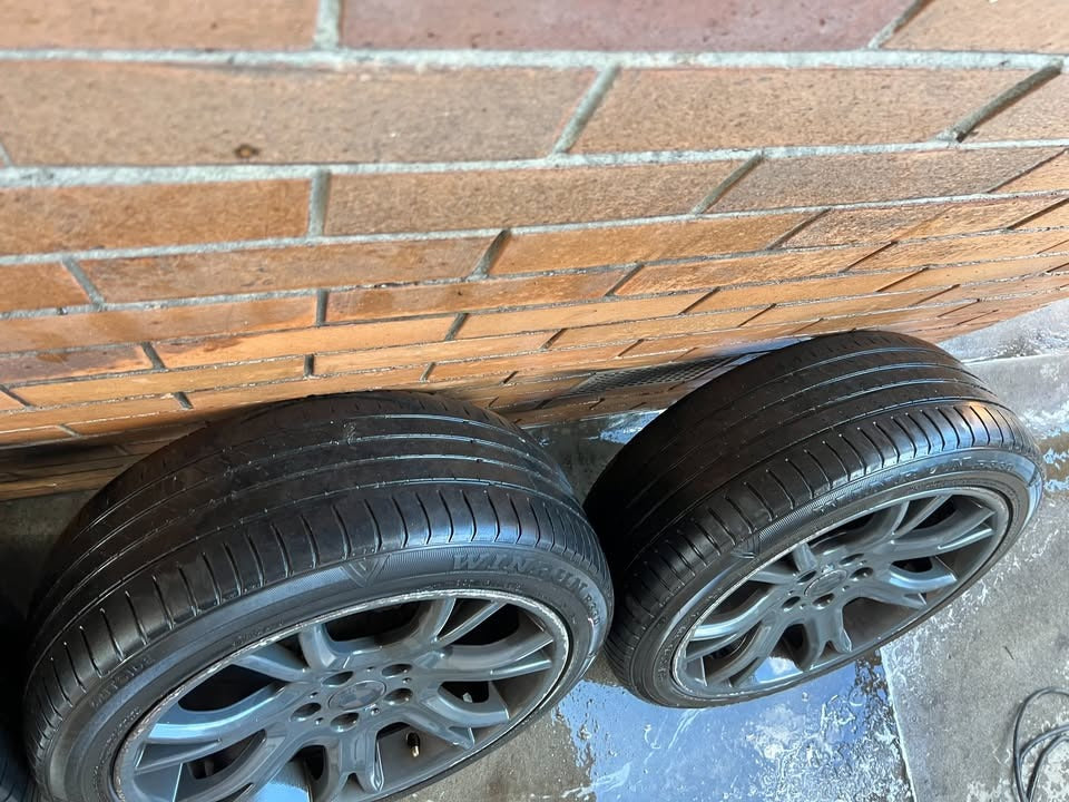 BMW M Sport 19" Staggered Alloy Wheels with Excellent Tyres