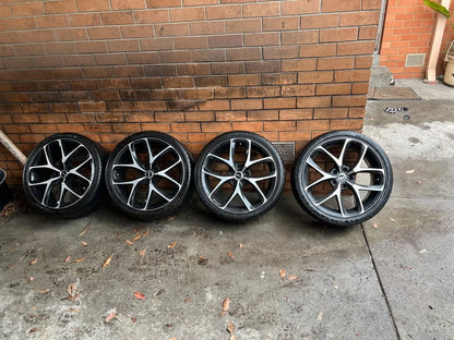ROH 19” Alloy Wheels with Excellent Tyres